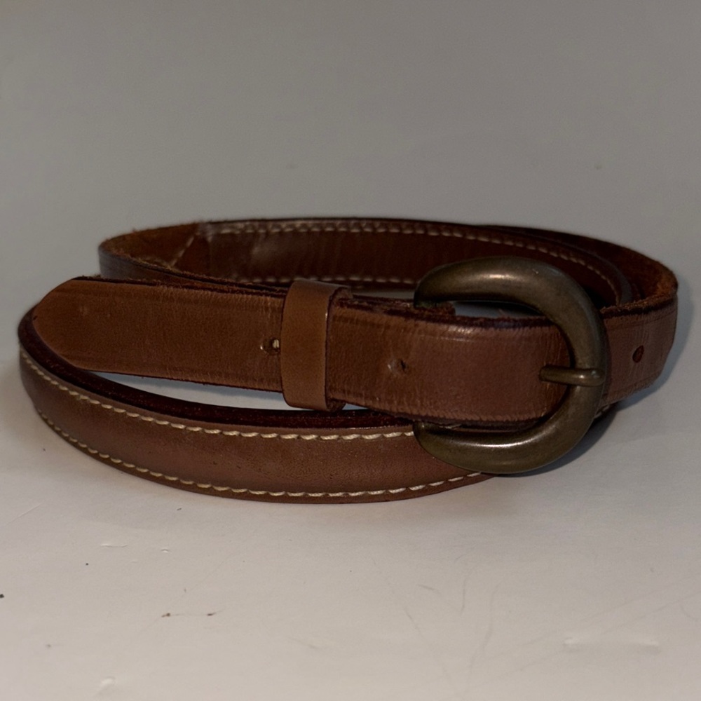 Vintage 1980s Ladies Equestrian Raised Brown Leather Belt 3/4” Wide X 32” Long